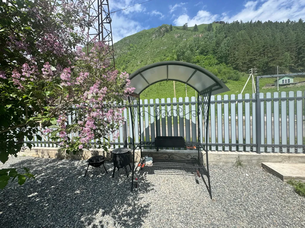 А-фрейм с видом на гору