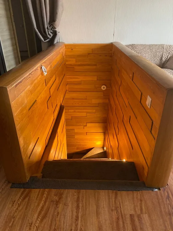 Пятикомнатная квартира с сауной и кинотеатром в центре