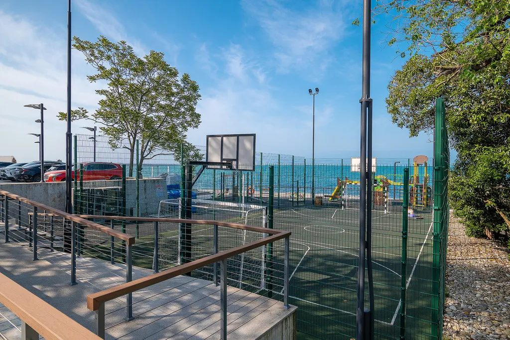 Апартаменты Люкс, Лучезарный на первой береговой линии