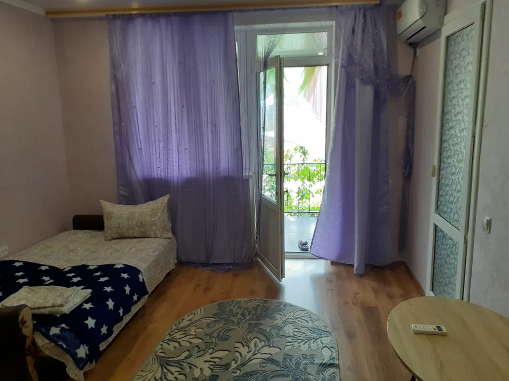 Квартира Уютный Номер-студия в частном секторе — аренда посуточно в Феодосия