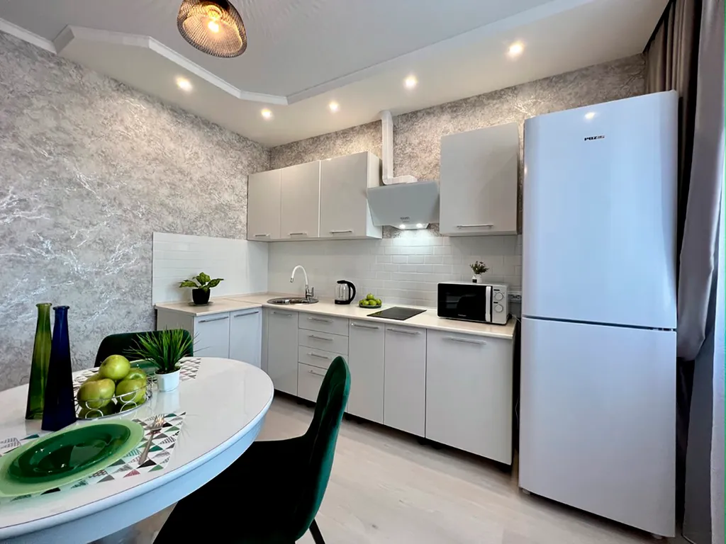 Новая однокомнатная квартира в изумрудном цвете