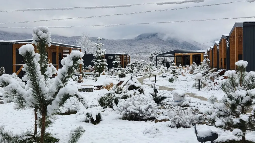 Домик в горах Адыгеи с бассейном