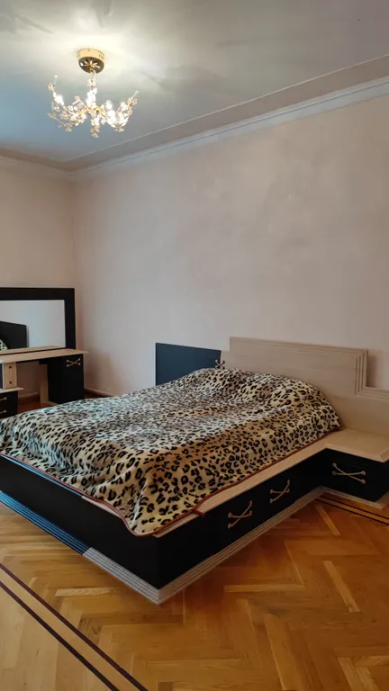 Элитный отдельный дом, большая кухня, 4 изолированные спальни