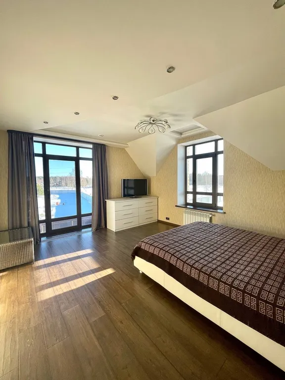 Уютный дом с дизайнерским ремонтом