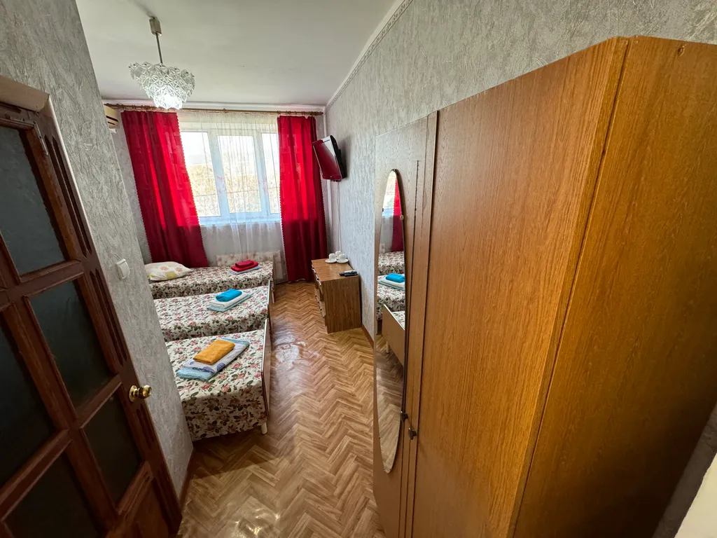Квартира Квартира Трёхместный стандарт с раздельными кроватями на 2 этаже — Геленджик