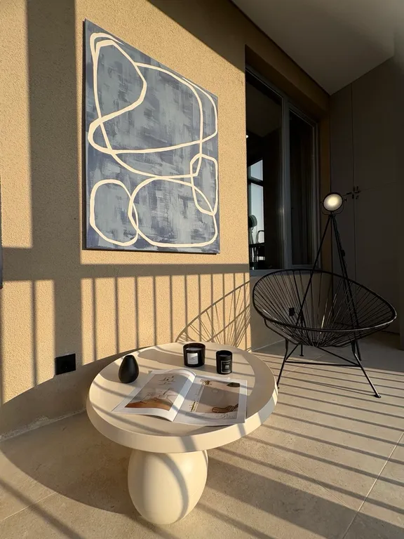 Абсолютно новая квартира в центре на набережной