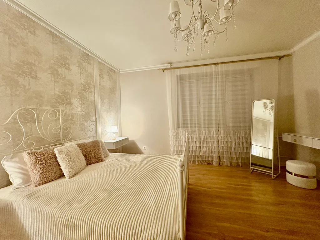 Дом с бассейном