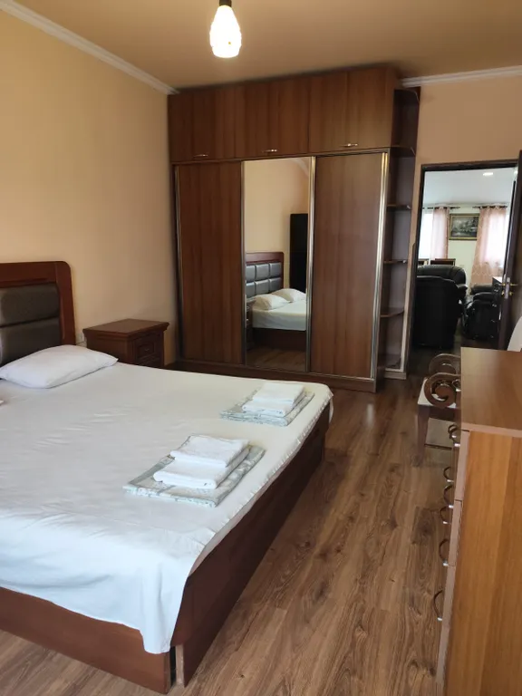 Уютная трехкомнатная квартира в центре Еревана