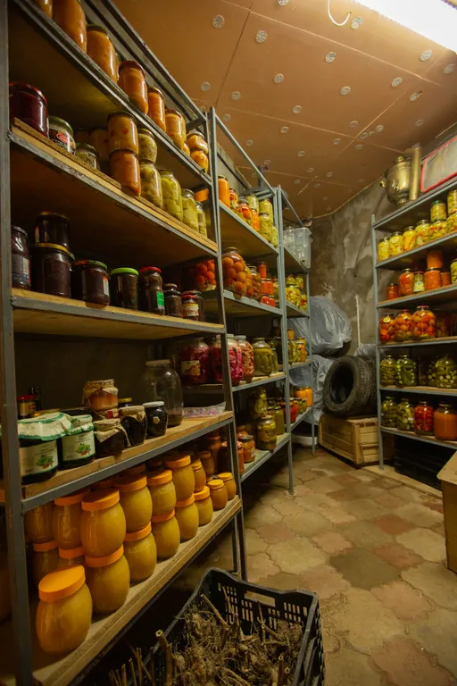 Большой трехэтажный дом