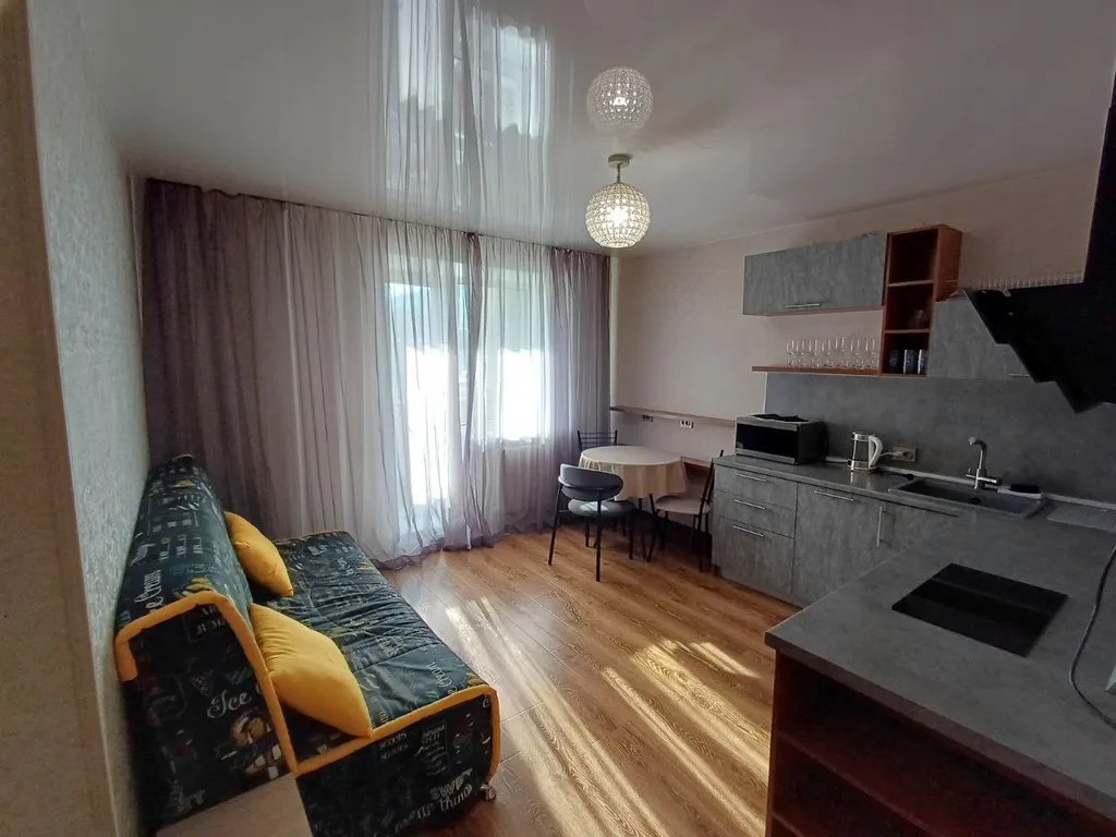 3-х комнатная квартира на Заре