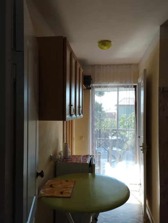 Уютная маленькая комната с балконом, близко к морю