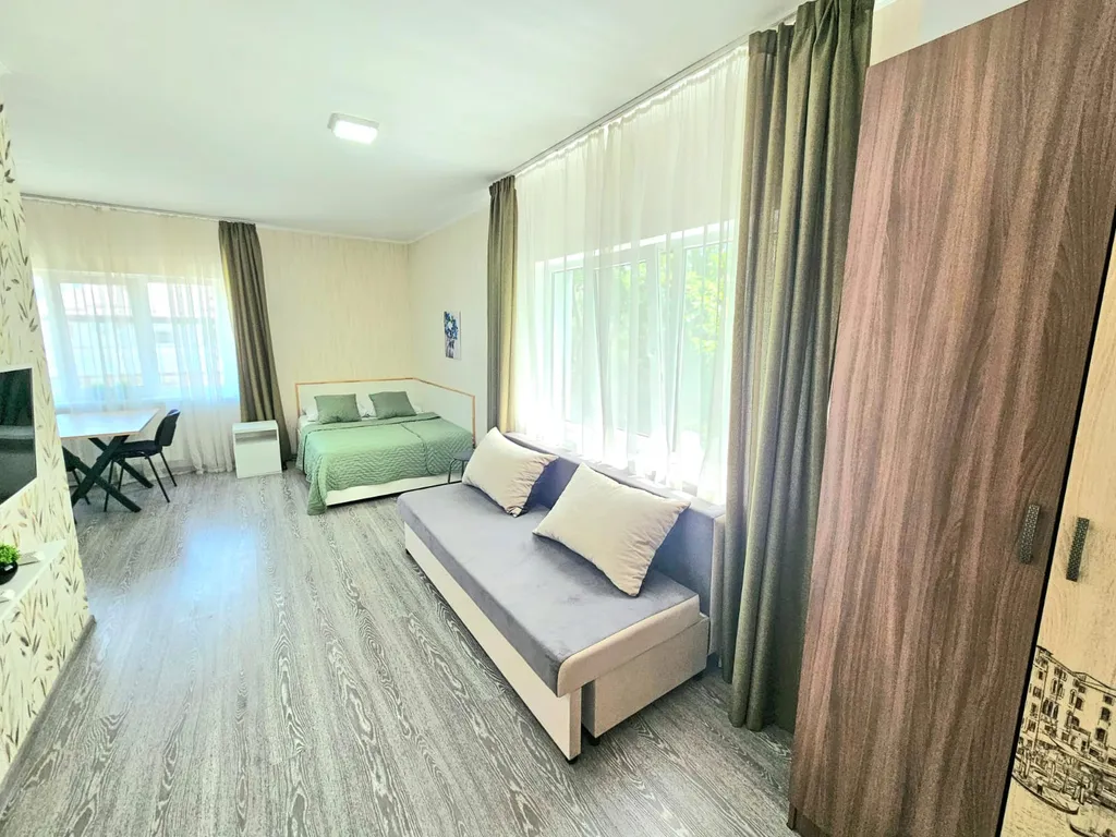 Квартира Квартира Студия в новом доме в тихом районе — Цемдолина