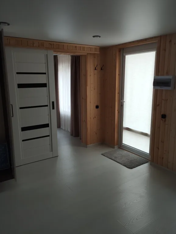 Домик с видом на гору