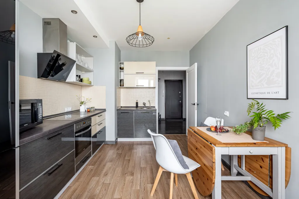 Евродвушка для 5х у метро Парнас || Сатин Хоум апарт