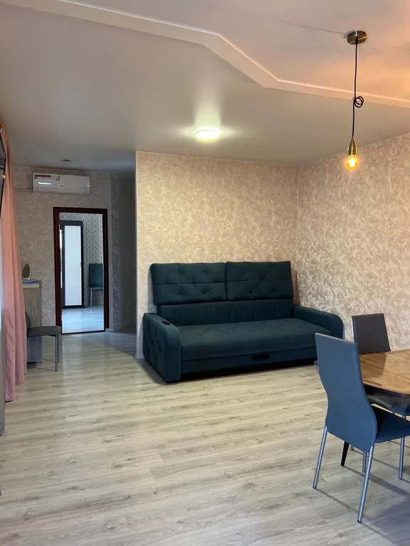 Сдается второй этаж в двухэтажном доме с большой мансардой