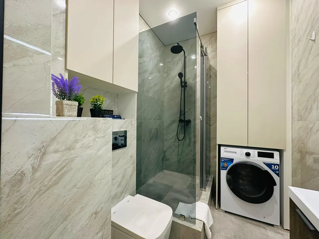 Студия с видом на центр