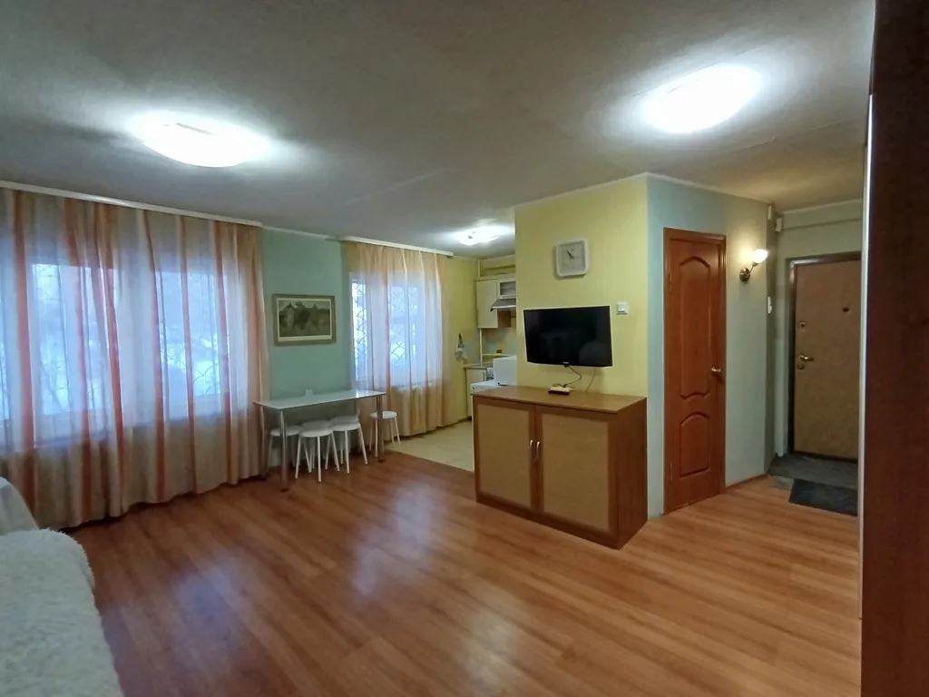 Отличная двушка рядом с набережной, военным училищем и вокзалом