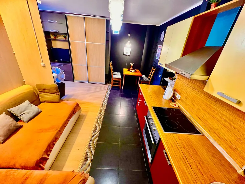 Квартира 1+ евро семейные апартаменты, центр, парковка, кафе, вояж, гудвин, развязка — Тюмень