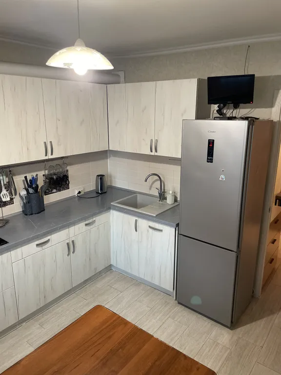 Уютная просторная квартира с просторной кухней