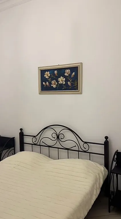 Дом "Вромса" на Хлебной - новый, брутальный, спокойный, комфортный.