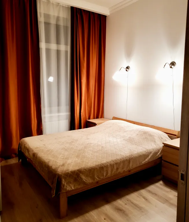 У залива среди сосен