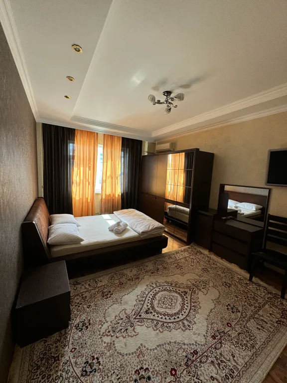 Трехкомнатная просторная квартира в центре возле ТЦ Infinity Mall