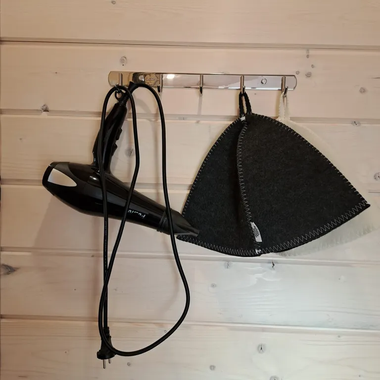 Уютный домик с видом на закат