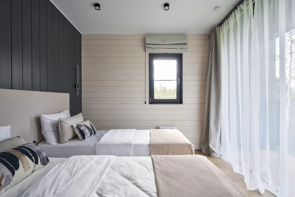 Большой панорамный дом с камином и сауной