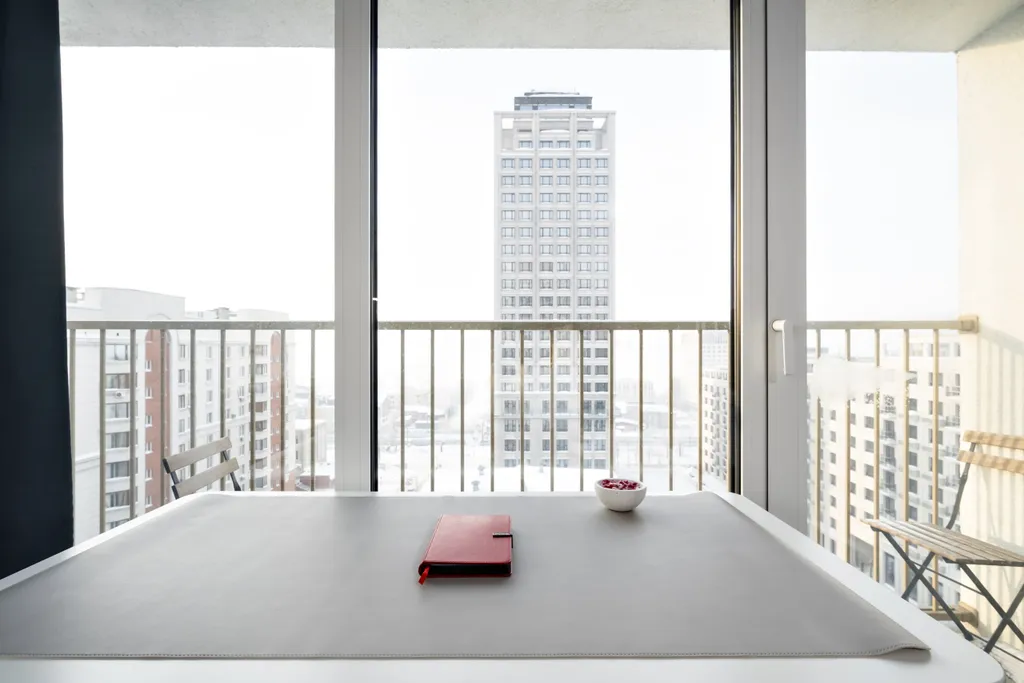 Двухкомнатная студия с панорамным видом на Октябрьский мост!!!