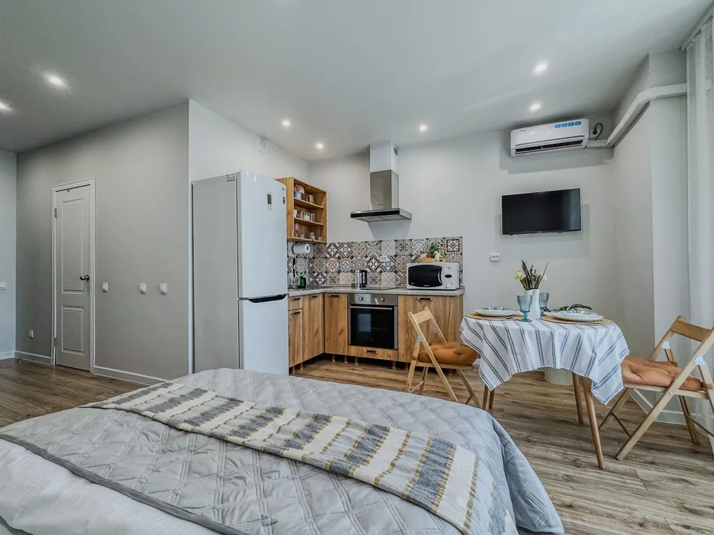 Уютная студия в центре с рабочим местом