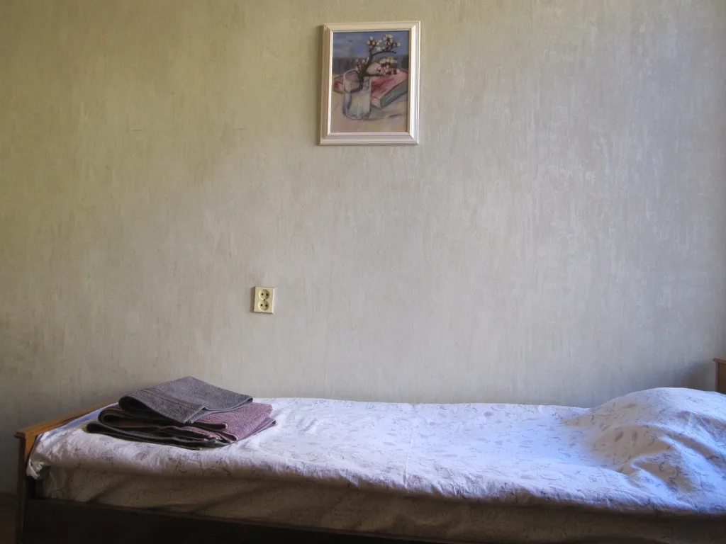 Уютная комната в тихой квартире, центр, Neat room in a quiet apartment