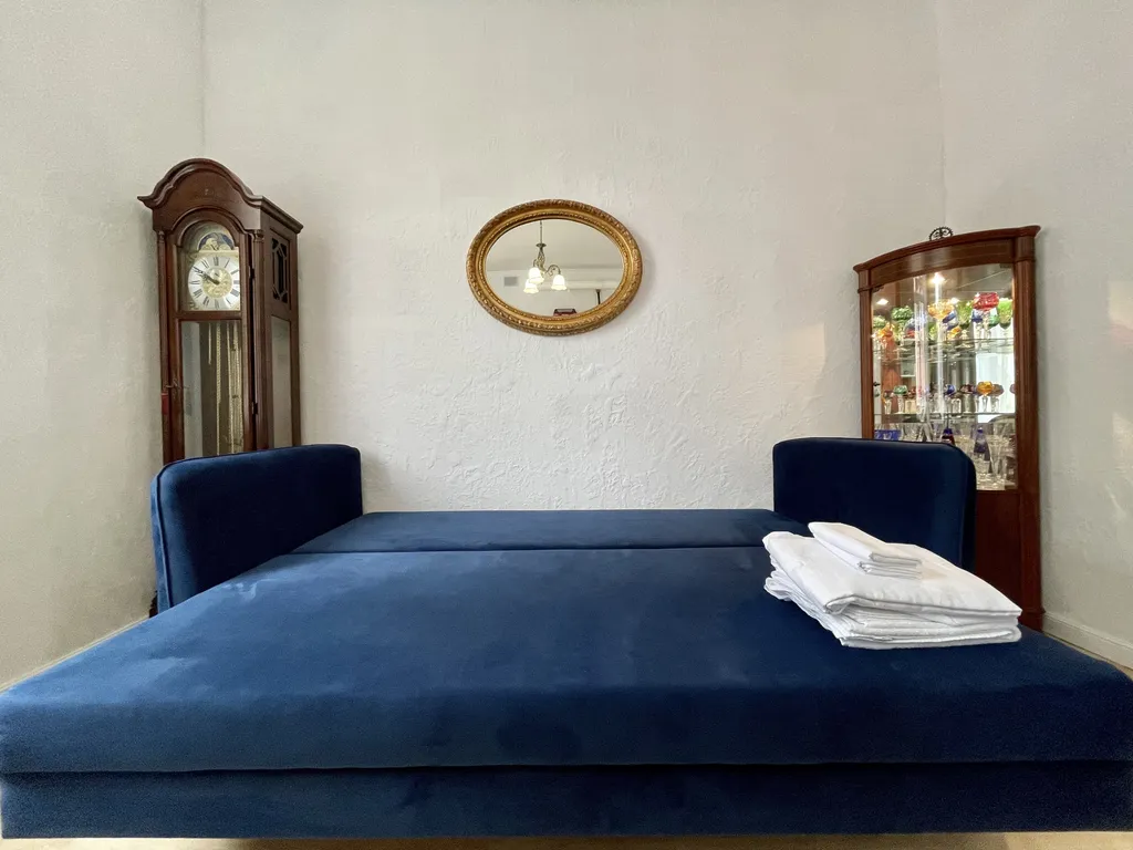 Квартира Однокомнатная квартира у метро Чкаловская, исторический центр СПб — Санкт-Петербург