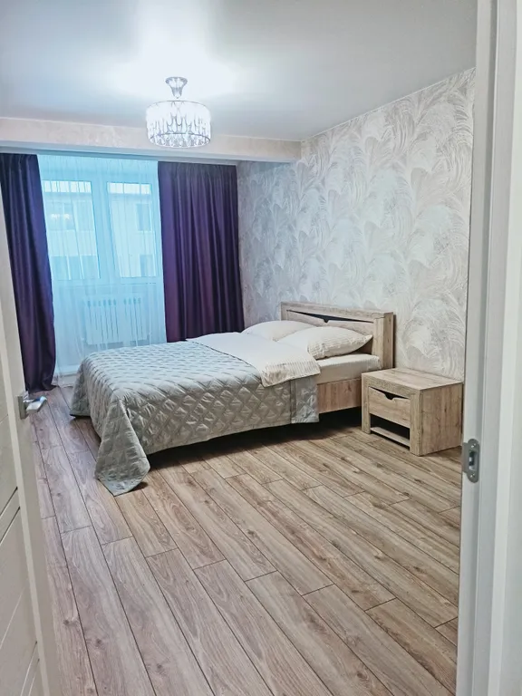 Современная квартира с большой кухней-гостиной