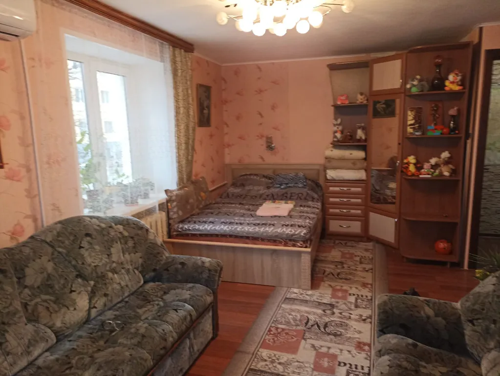 У Лопатинского сада, центр