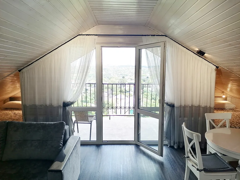 Квартира Квартира Студия - мансарда в тихом центре — Севастополь