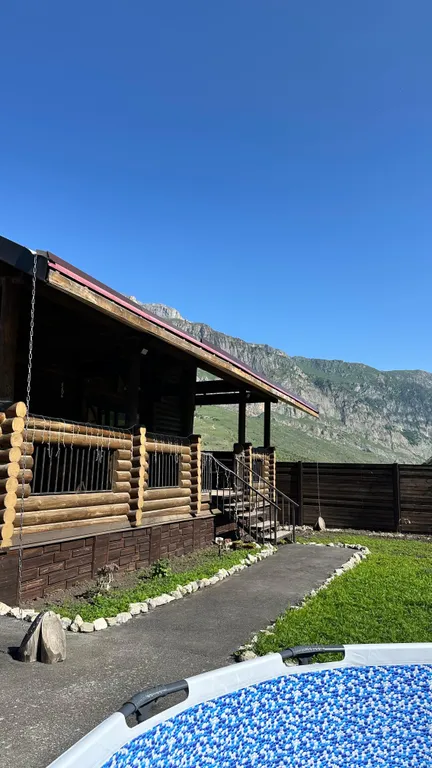 Дача из сруба в Барзикау рядом с Верхним Фиагдоном с бассейном