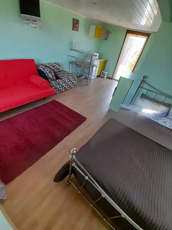 Уютные семейные апартаменты со своей террасой на большую семью