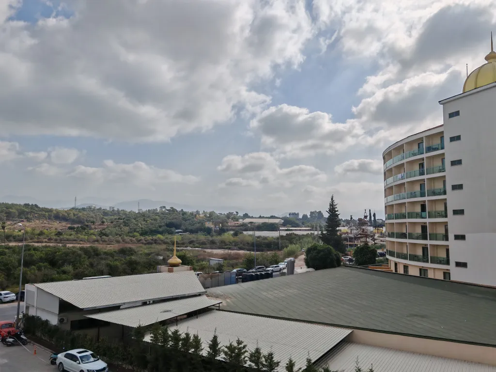 Квартира 1+1 в Azura World c видом на бассейн и аквапарком