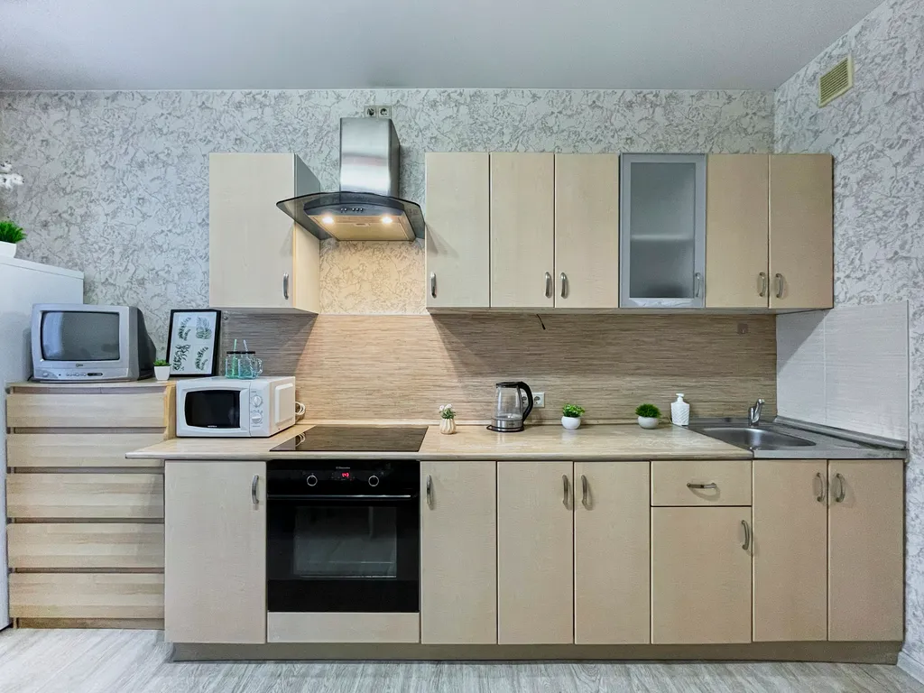 Шикарная 2-комнатная квартира с раздельными комнатами и балконом