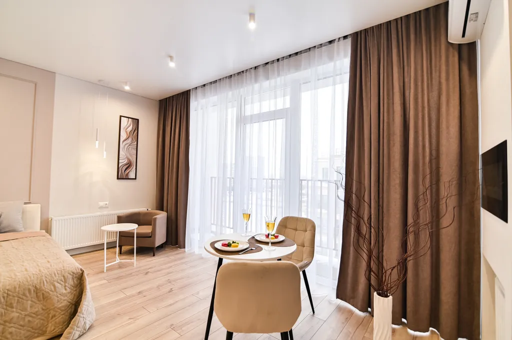 Уютная квартира - студия с кондиционером недалеко от аэропорта