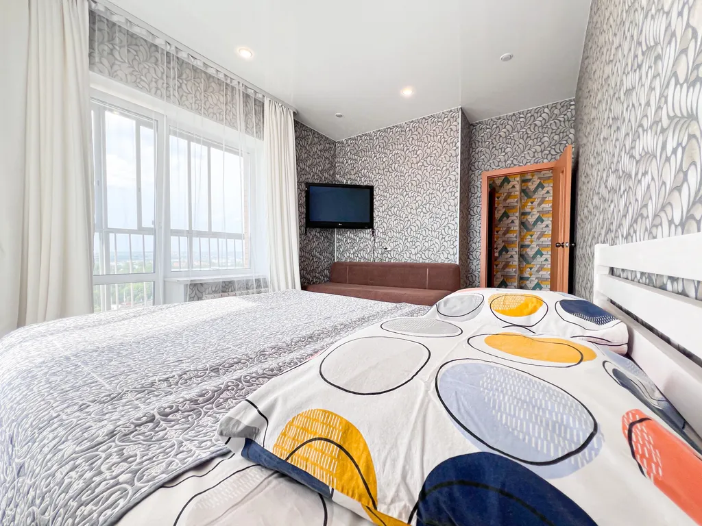 Квартира с видом на исторический центр с 15 этажа ( у 130 квартала)