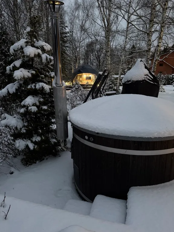 Новая сфера для глэмпинга Бёрд&Self vibe с дизайнерским интерьером