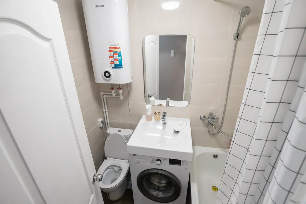 Двухкомнатная квартира с раздельными комнатами рядом с Норд Ареной