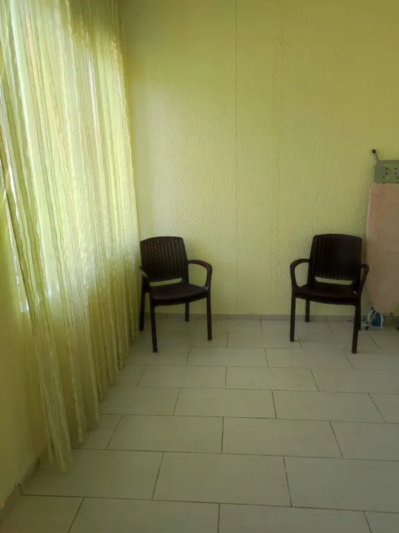 Первый этаж  дома с видом на горы и лес