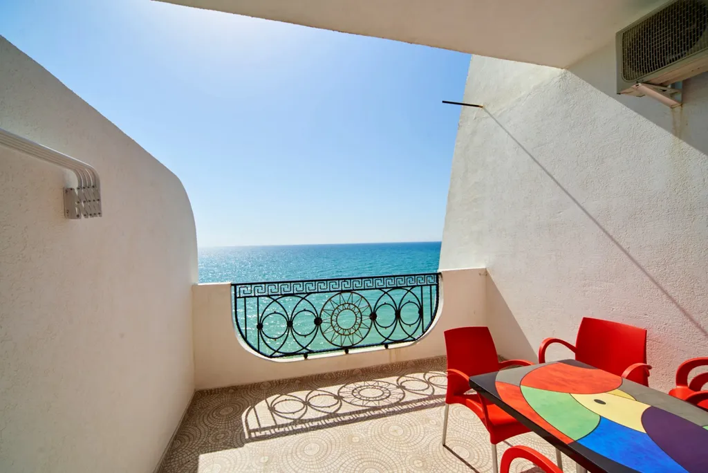 Апартаменты с видом на море в комплексе Наш Парус