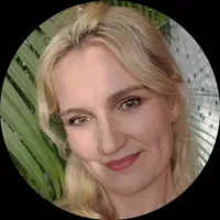 Елена Иванова