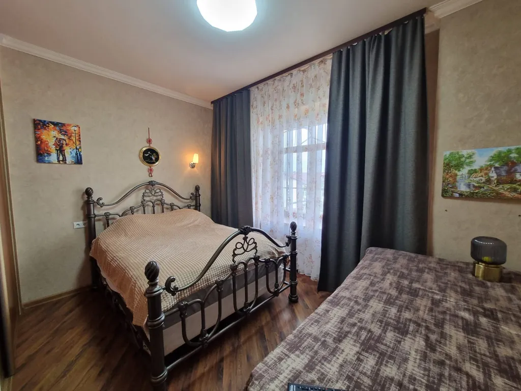 Прекрасная большая квартира в историческом центре грода