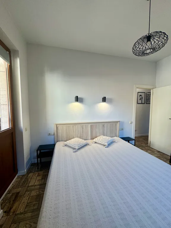 Просторные апартаменты с 2 спальнями в центре