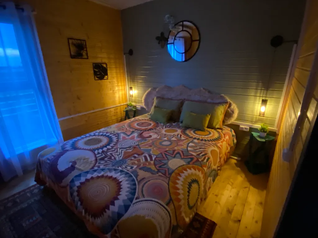 Отдельный дом со своей территорией, с баней, с мини бассейном