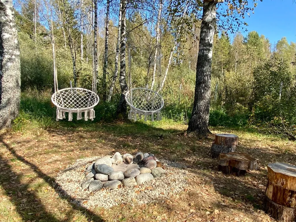 Домик с видом на лес